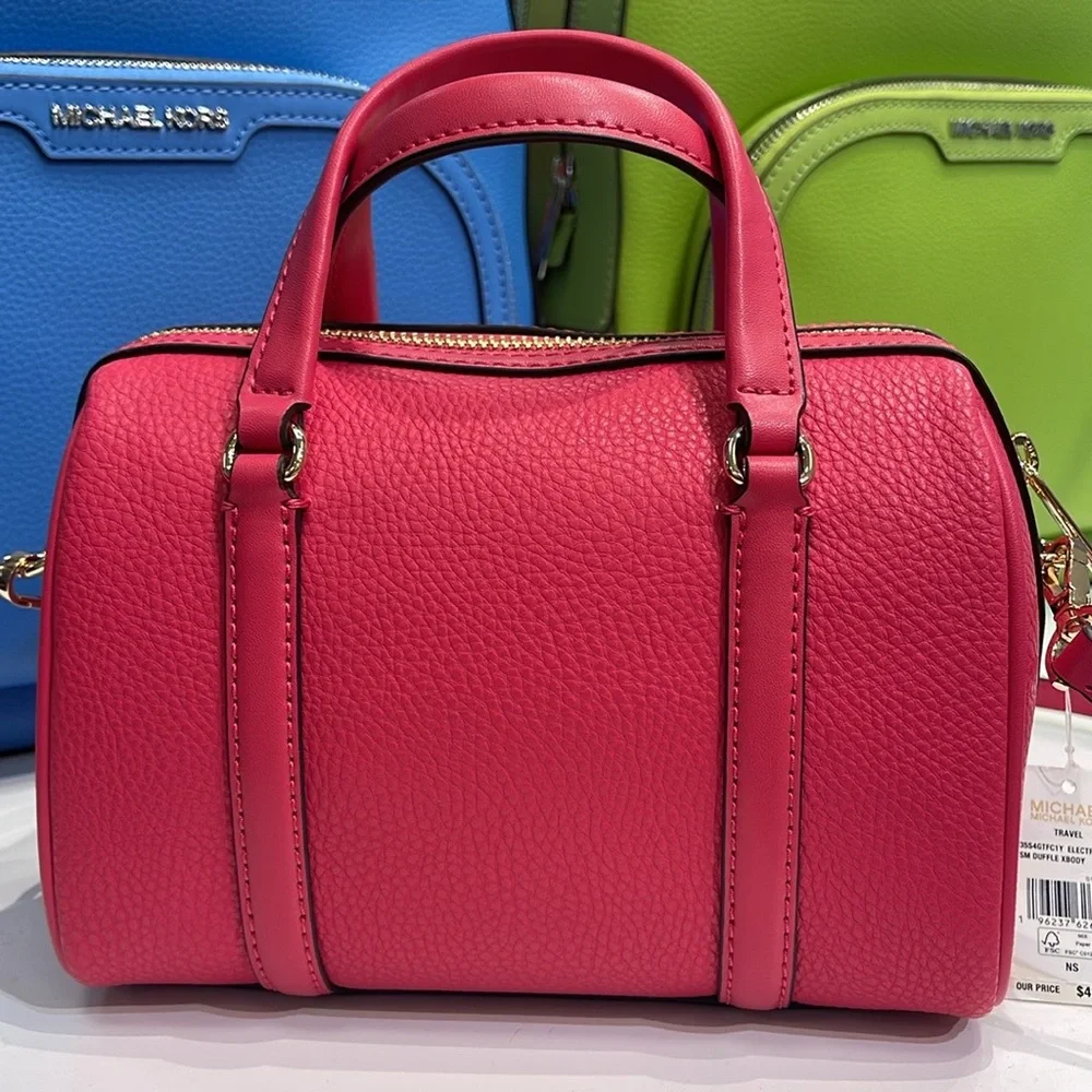 Michael Kors Travel Small Duffle Leather Crossbody Satchel Electric Pink
NWT - Picture 5 of 16